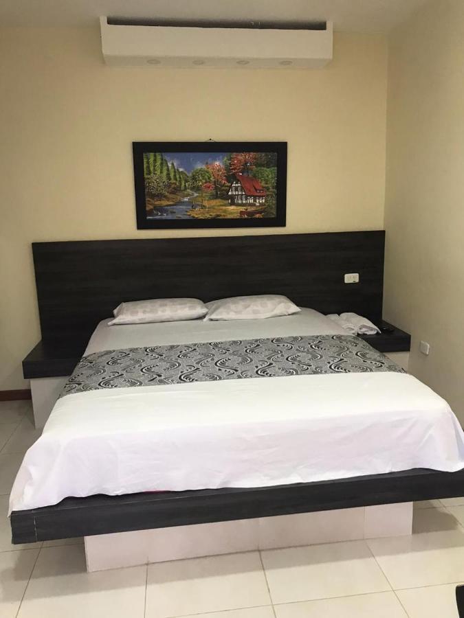 Hosteria Pacific Stone Esmeraldas Luaran gambar
